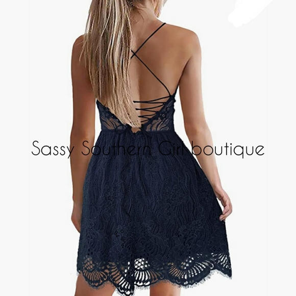 🆕⭐ Flirty navy blue lace mini dress - Picture 9 of 15